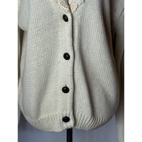 Chaus Sweater Women Medium Ivory Knit Lace Collar Button Front Vintage Cardigan - Picture 8 of 12
